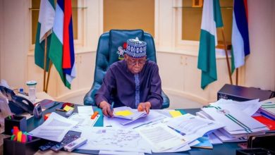 Tinubu bola