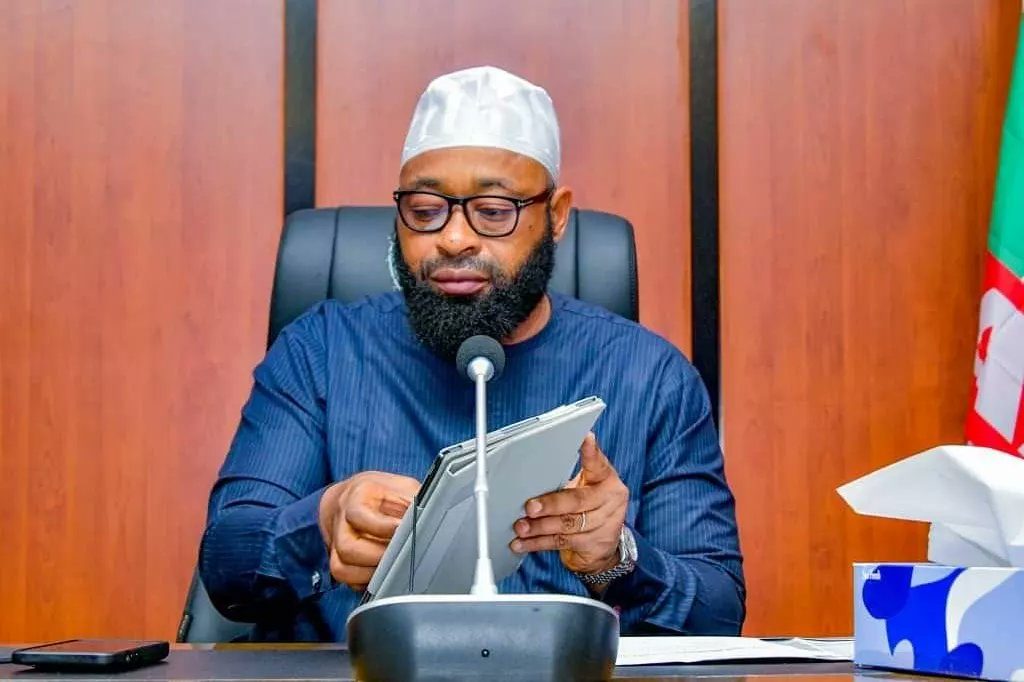Niger gov 832